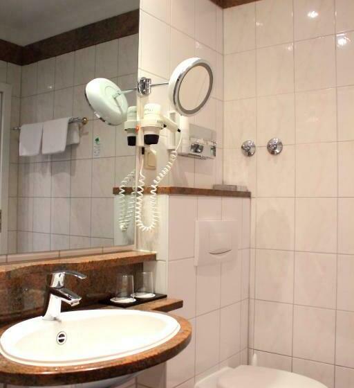 اتاق استاندارد سه نفره, Wyndham Garden Berlin Mitte