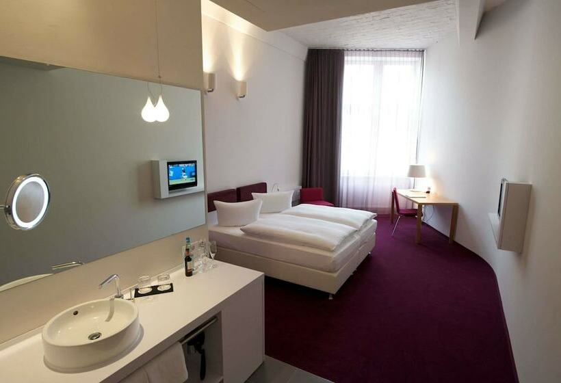 اتاق استاندارد سه نفره, Wyndham Garden Berlin Mitte