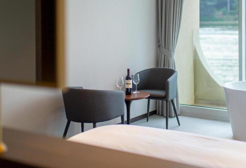 اتاق استاندارد با تخت بزرگ, Gapyeong Hotel Suiteian