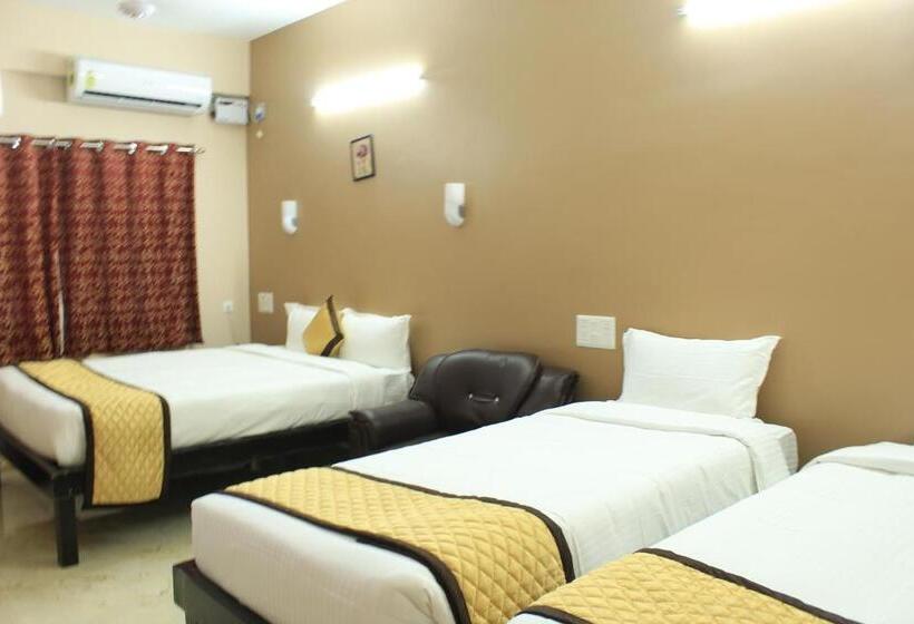 家庭间, The Chennai Inn