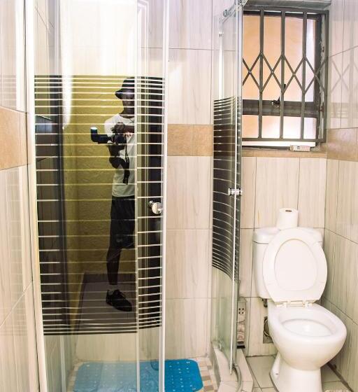 Quarto Standard Cama King, Phomolong Guest House Soweto