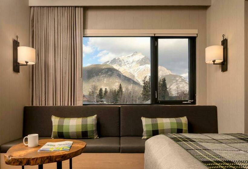 带大床的标准间, Peaks Hotel And Suites
