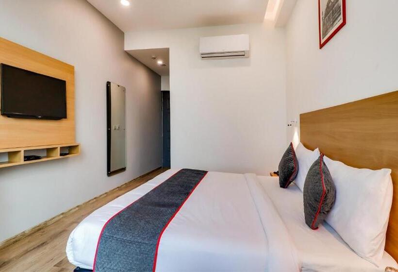 Трехместный Номер Стандарт Вид на Сад, Super Townhouse Jashn