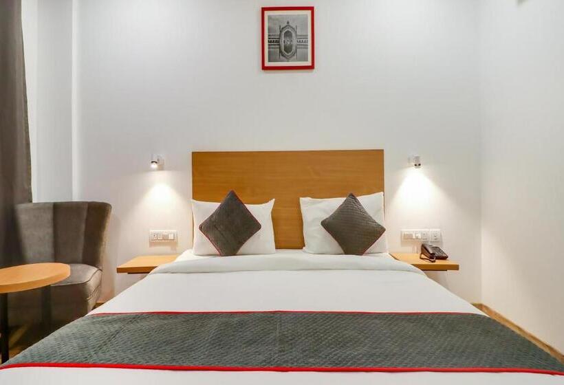 Трехместный Номер Классика, Super Townhouse Jashn
