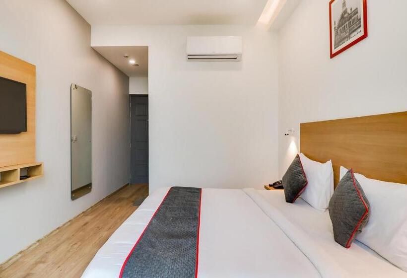 Трехместный Номер Стандарт Вид на Сад, Super Townhouse Jashn