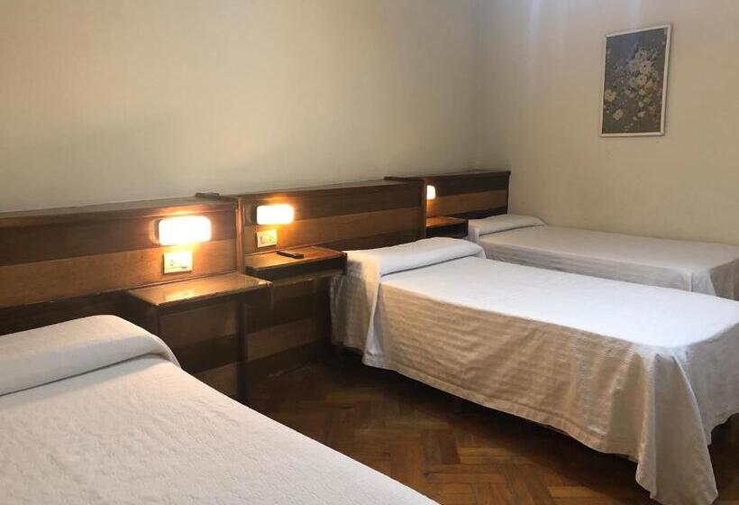اتاق استاندارد سه نفره, Palace Hotel Mendoza