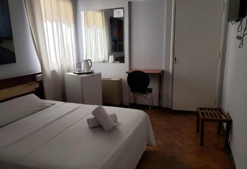 اتاق استاندارد چهار تخته, Palace Hotel Mendoza