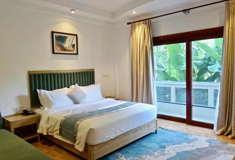 اتاق لوکس با تخت بزرگ, Zero Degree Residence