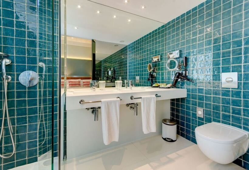 Quarto Economy, Vincci Baixa