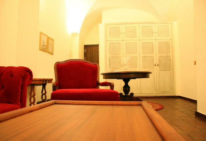 Полулюкс, Hospedium Hotel Cortijo Santa Cruz