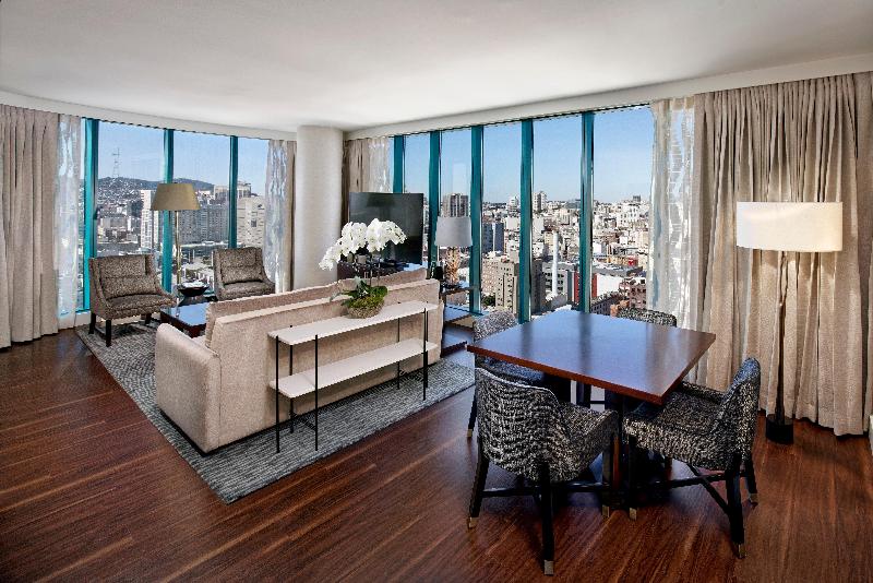 מיטת קינג בסוויטה, Intercontinental San Francisco, An Ihg