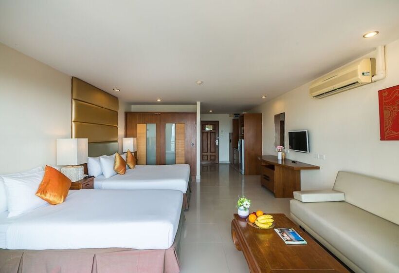 Номер Deluxe Вид на Бассейн, Bella Villa Cabana