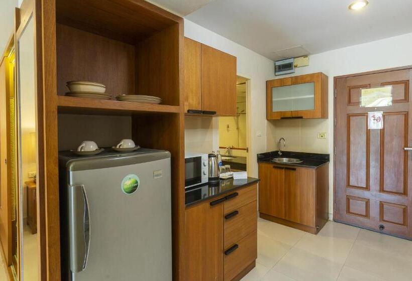 Номер Deluxe Вид на Бассейн, Bella Villa Cabana