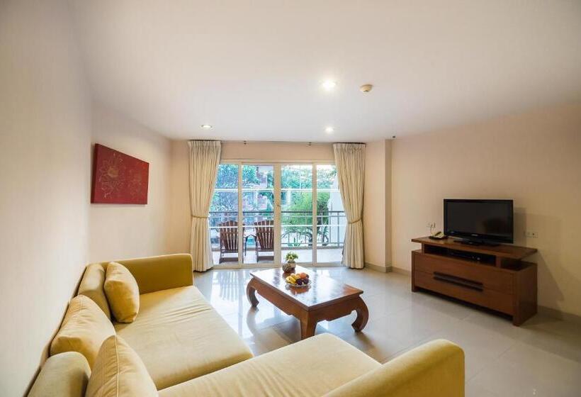 Полулюкс Вид на Бассейн, Bella Villa Cabana