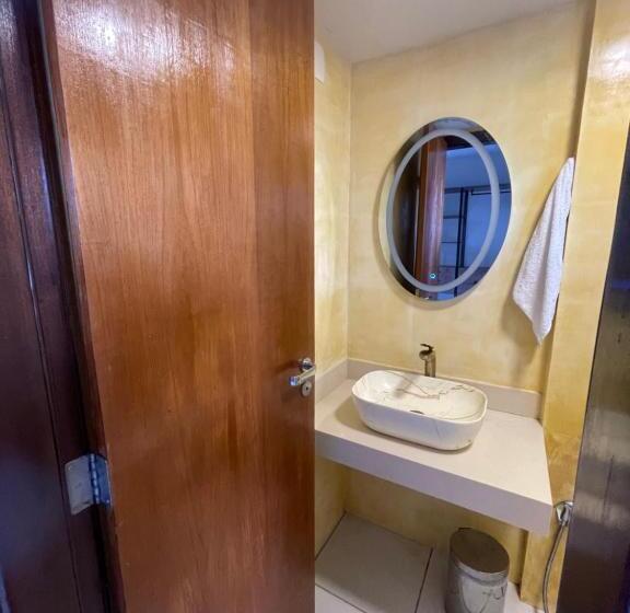 استودیو استاندارد با چشم‌انداز استخر, Flats Particular Terrazzo