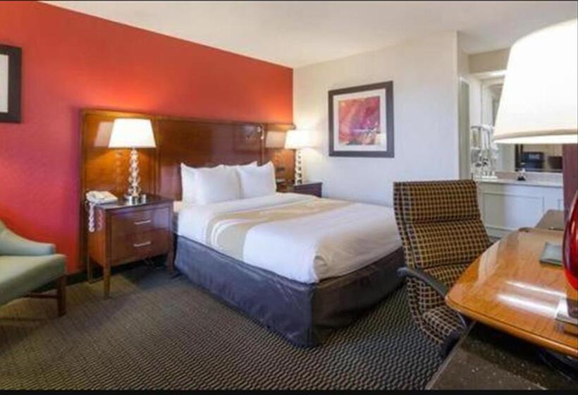Номер Стандарт, Quality Inn Christiansburg  Blacksburg