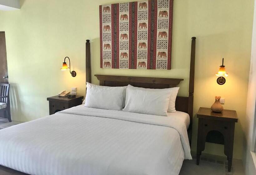 Номер Deluxe, Ao Nang Colors Hotel   Aonang Beach