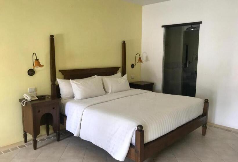 Номер Deluxe Кровать Кинг, Ao Nang Colors Hotel   Aonang Beach