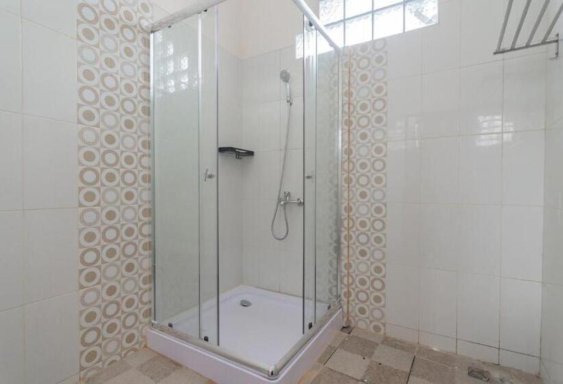Семейный Номер, Reddoorz Syariah Plus @ Perintis Guesthouse Tasikmalaya
