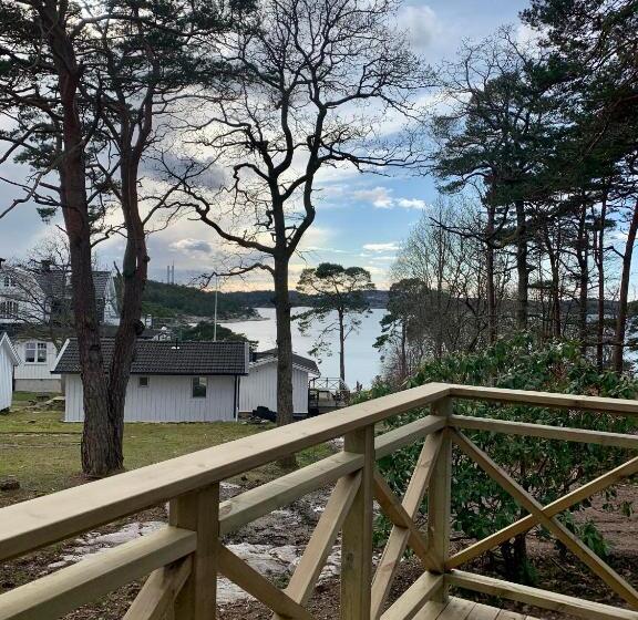 Дом 1 Спальня, Stenungsögården