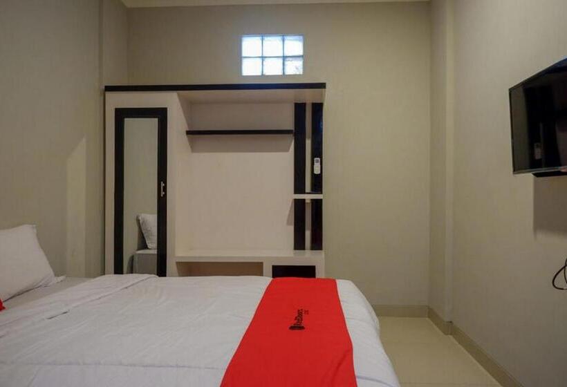 Номер Economy, Reddoorz Plus Near Jogja City Mall 5