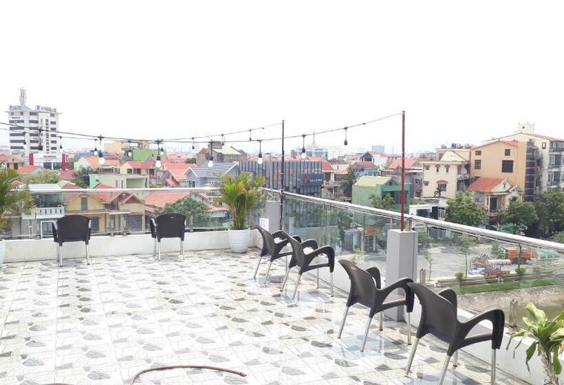 スタンダードトリプルルーム, Hoa Mai Plus Hostel