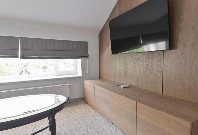 스위트, Makis Hotel Spa