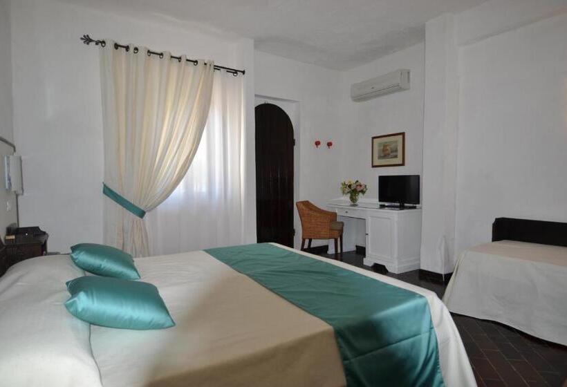 اتاق سوپریور با چشم‌انداز دریا, Cala Di Mola