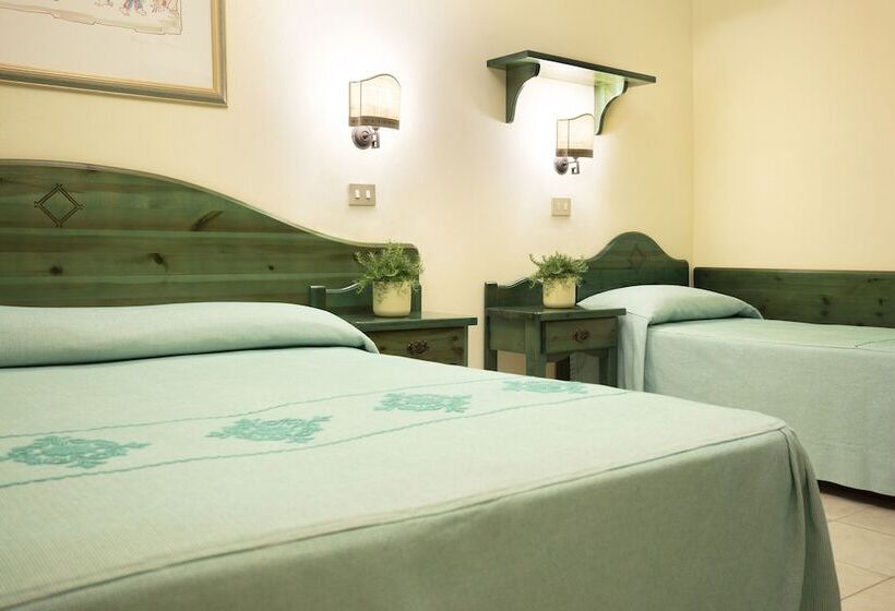 Номер Стандарт Трехместный, Club Hotel Torre Moresca