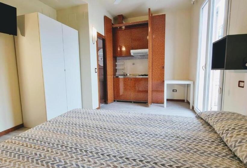 Студио Стандарт с Балконом, Residence Rosa