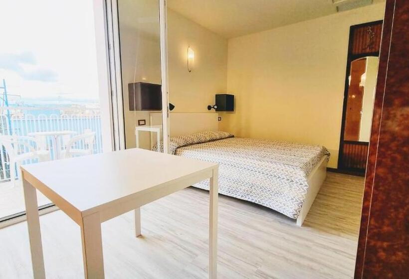 Студио Стандарт с Балконом, Residence Rosa