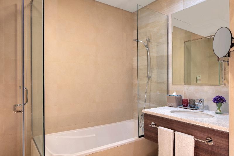 Апартаменты Superior 2 Спальни, Avani Plus Palm View Dubai Hotel & Suites