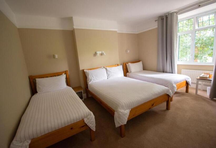 Семейный Номер, Salamander Guest House