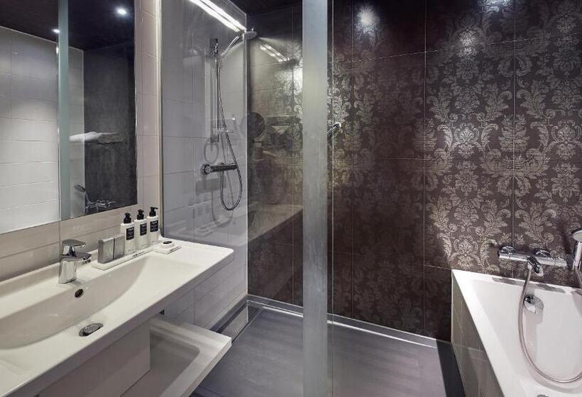 Standard Quadruple Room, Westcord Fashion Hotel Amsterdam