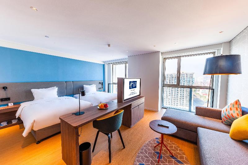 سوییت, Holiday Inn Express Shanghai Baoyang, An Ihg