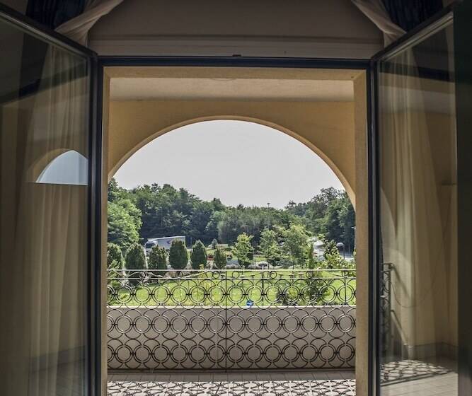 Номер Superior, Just Hotel Lomazzo Fiera