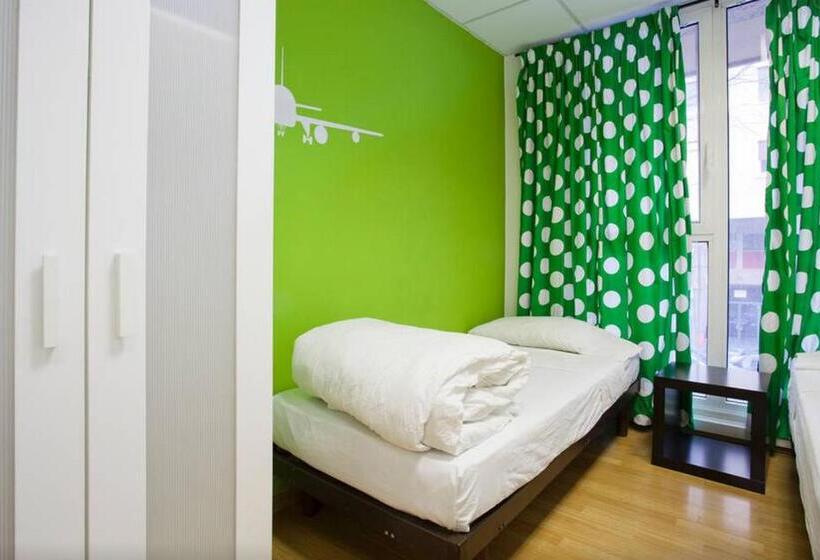 اتاق استاندارد با چشم‌انداز شهر, Hb Hostel