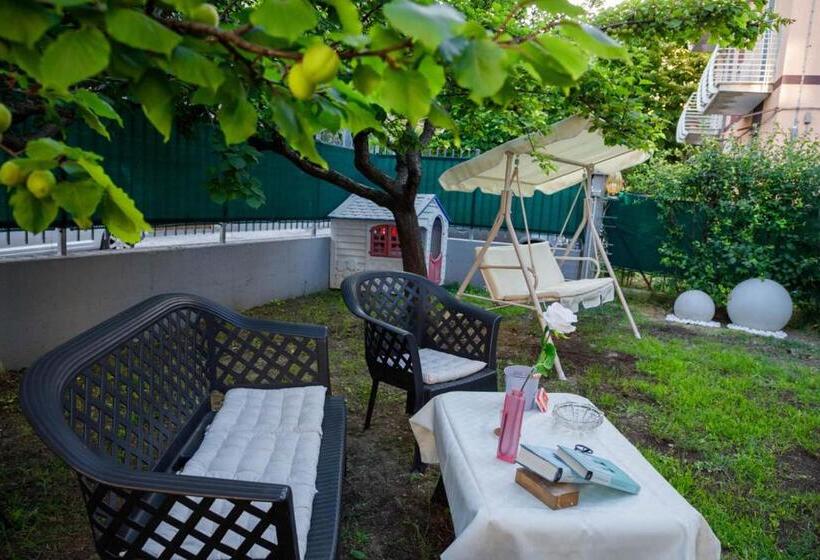 スタンダード４人部屋, Villa Santa Lucia