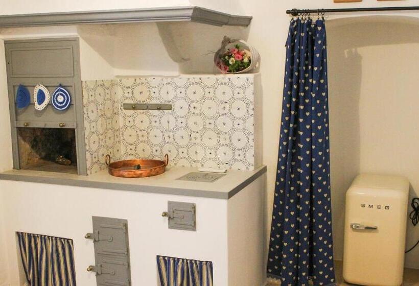 شقة غرفة واحدة, Corte Trullo Sovrano B&b