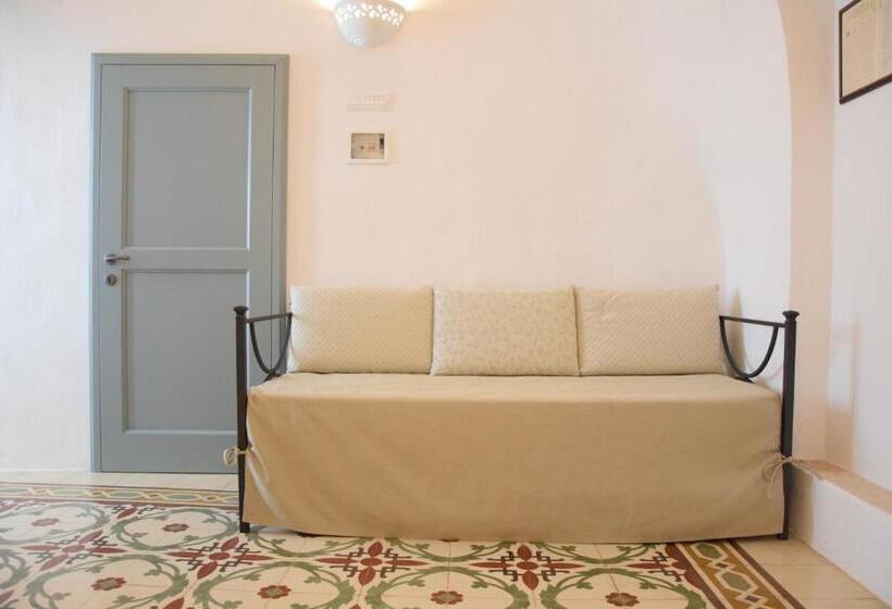 شقة غرفتين, Corte Trullo Sovrano B&b