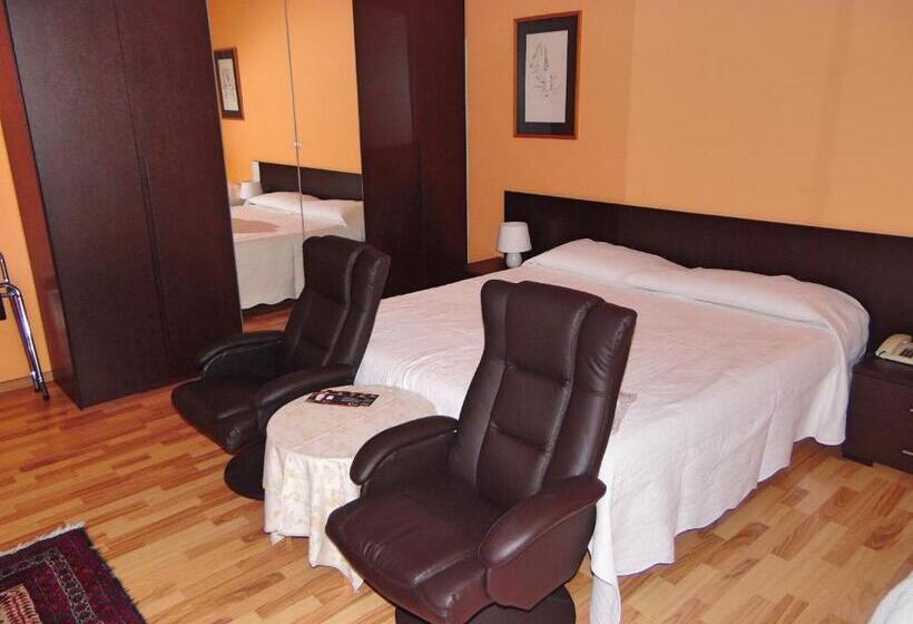 Трехместный Номер Superior, Swiss Lodge Nassa Garni
