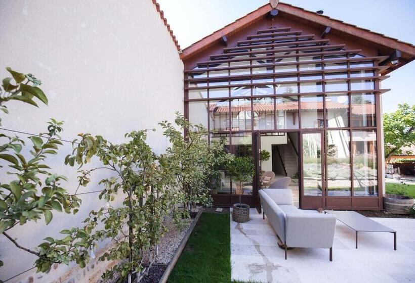 Семейное Студио, Le Relais De La Godasse