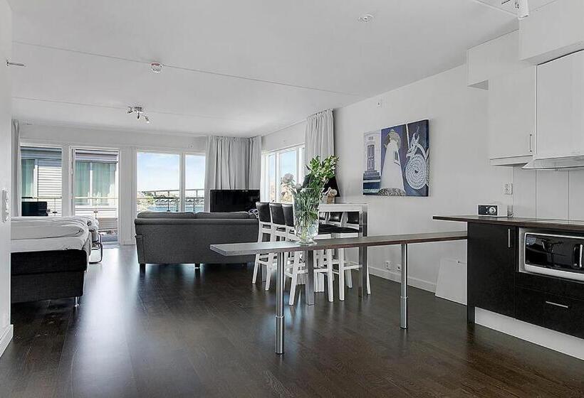 标准工作室带阳台, L Kungshamn Suites