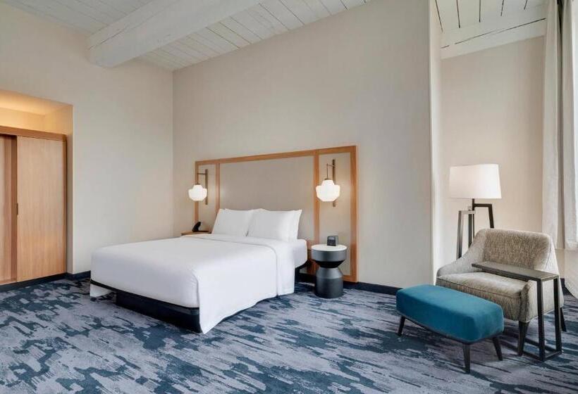 Стандартный Номер Кровать Кинг, Fairfield Inn & Suites Madison Historic Eagle Cotton Mill