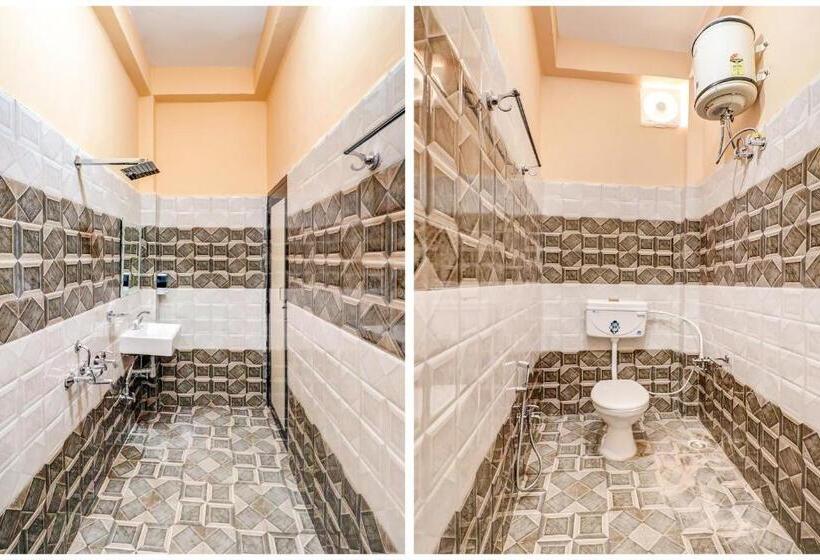 חדר סטנדרט, Oyo 77242 R K Residency Sgpgi