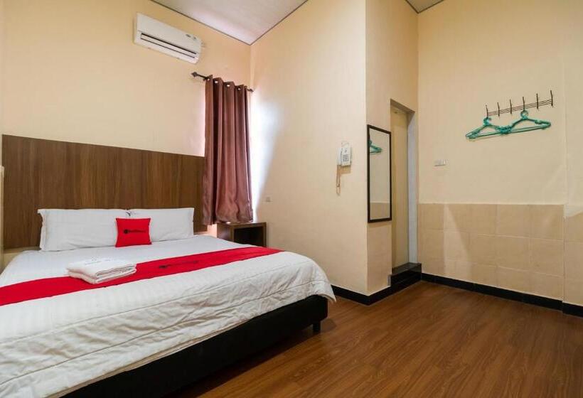 스탠다드 룸, Reddoorz Plus Near Ramayana Pematangsiantar