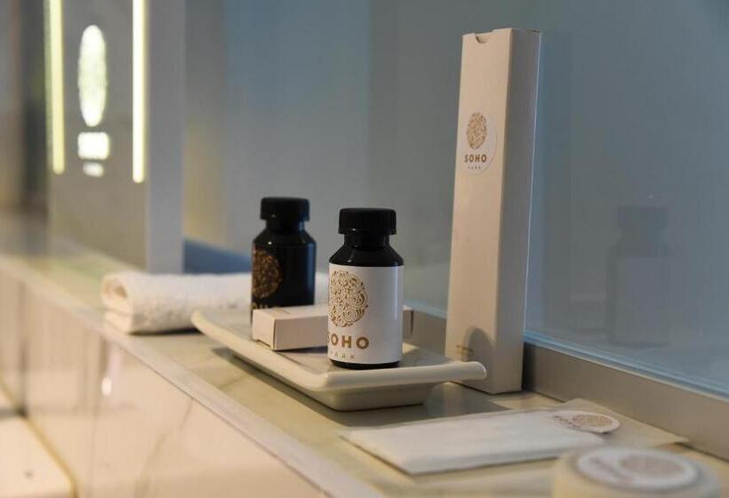 수피리어 스위트, Soho Suites
