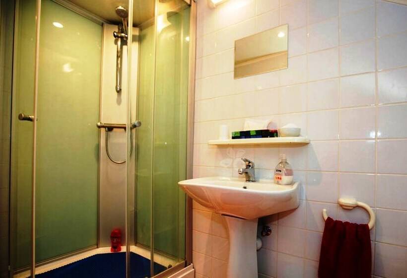 Номер Стандарт, B&b Woodside