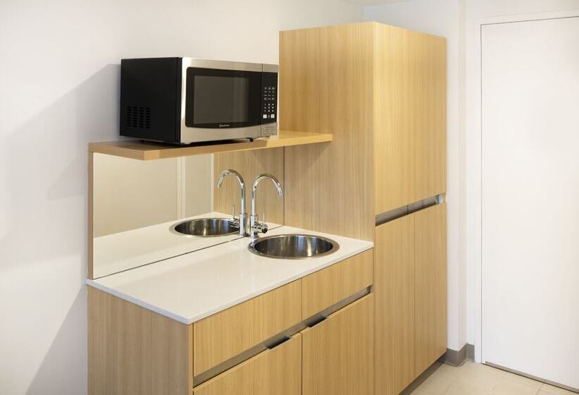 Номер Стандарт, Mercure Sydney Bankstown