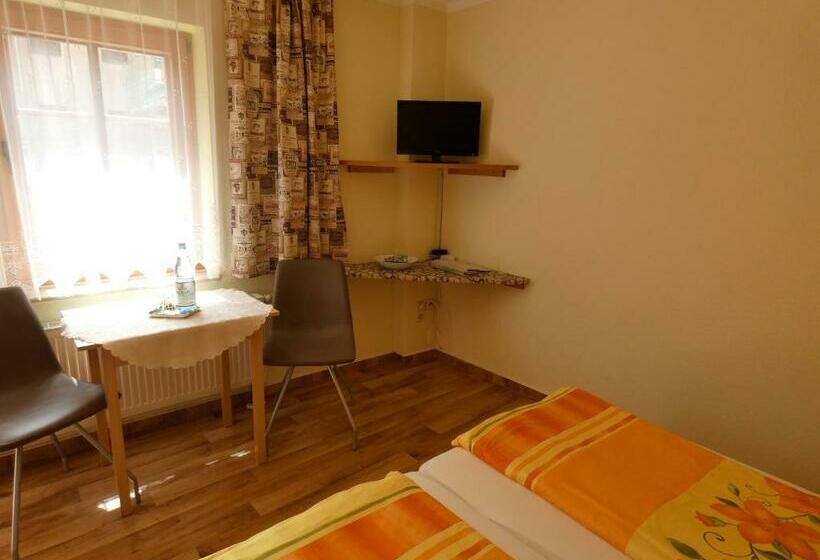 Номер Стандарт, Pension Ufert